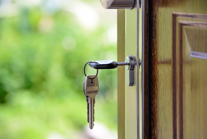 A2B Locks are able to provide local locksmiths in Carshalton to repair your broken locks. 